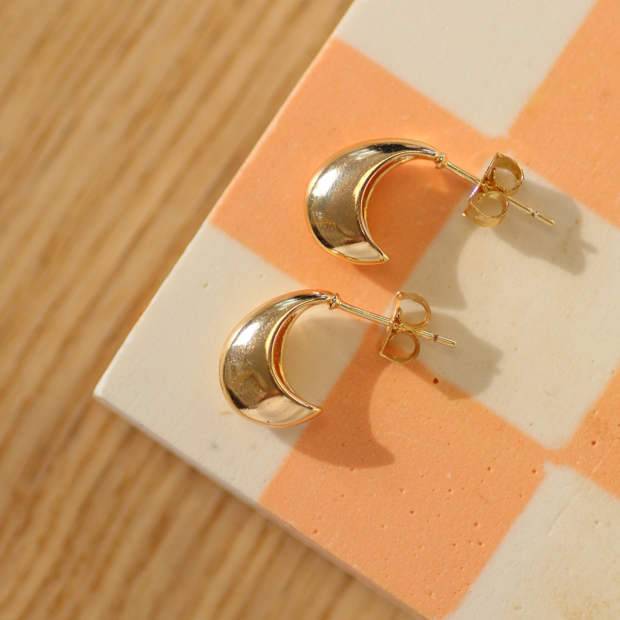 Nobu Studs
