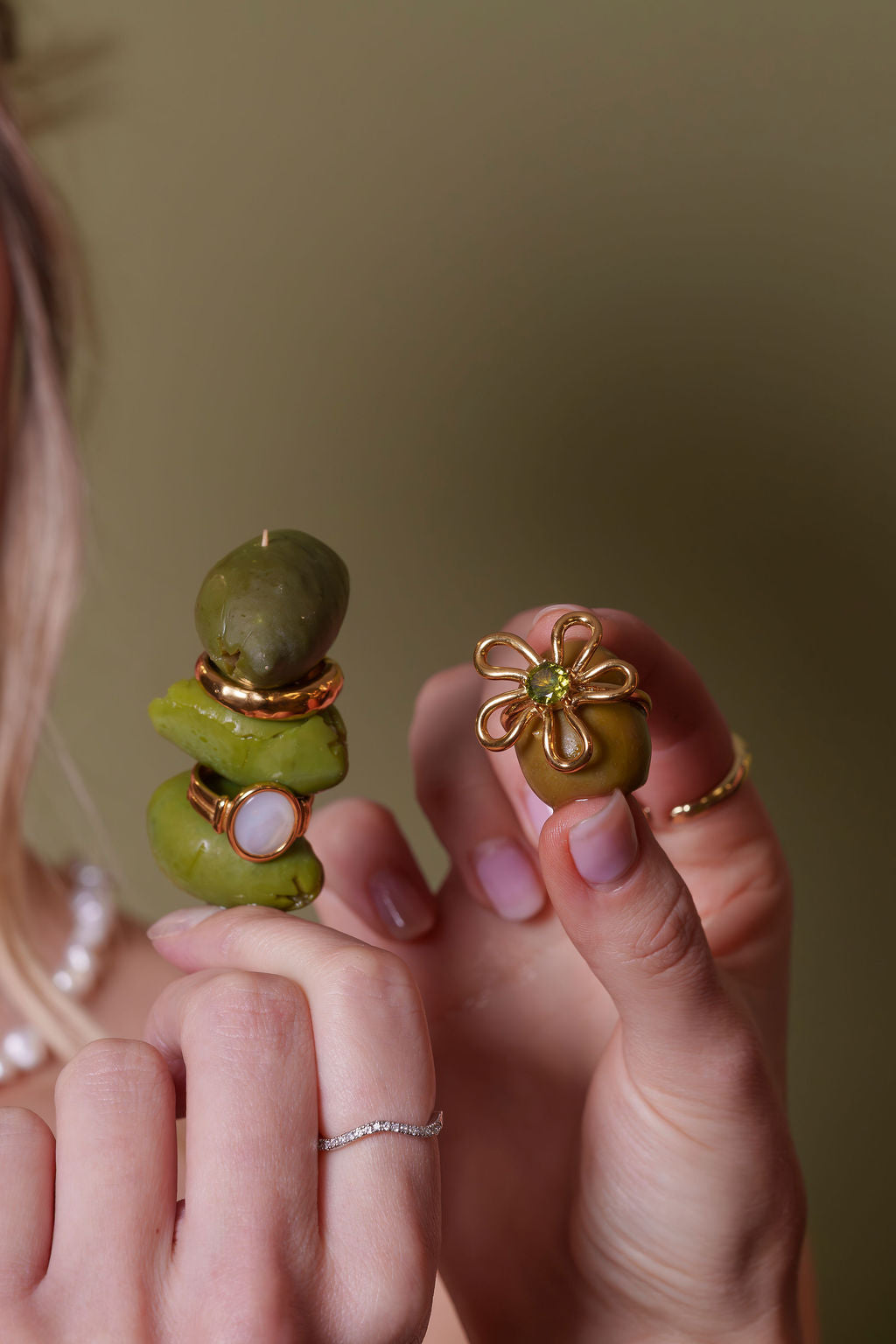 RING RING, WHO'S THERE?