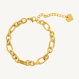 Textured bracelet in gold