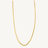 Small paperclip chain in gold