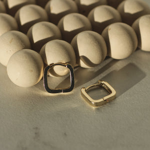 Billie Hoops
